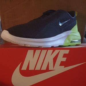Nike air max motion 2